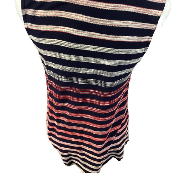 Sno Skins sleeveless top size medium - Picture 6 of 13